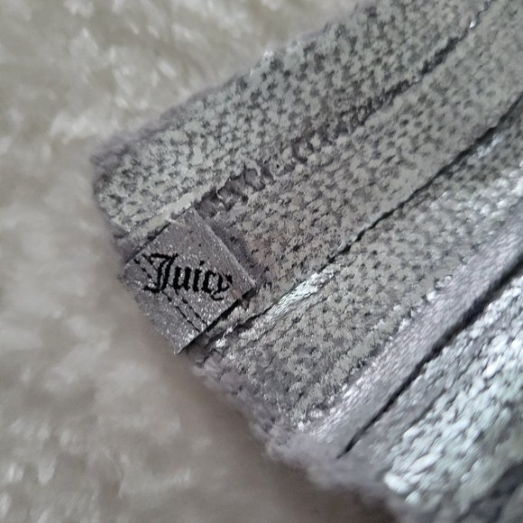 Juicy Couture Oblong Scarf - Picture 2 of 4